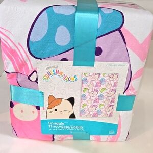 Squishmallows Snuggle Throw Blanket